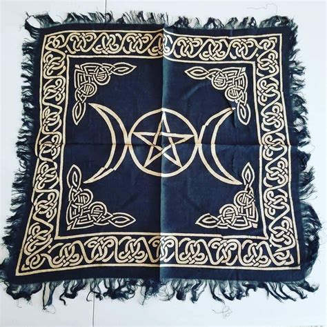 Wiccan Clothing for Different Seasons: Adapting Your Garments to Nature's Rhythms